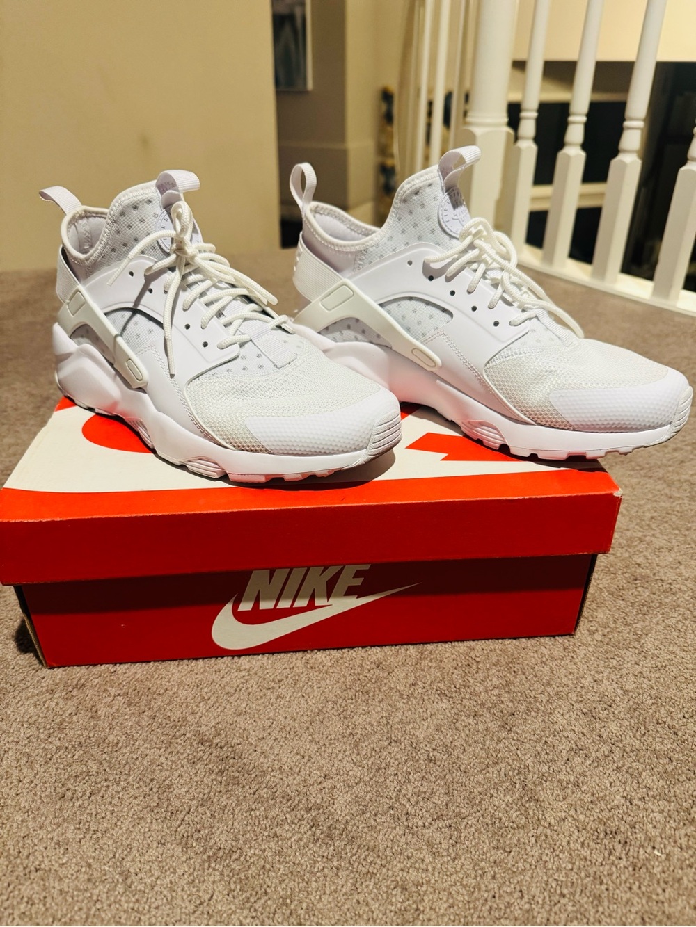 Nike White Men’s Athletic Sneakers - Minimalist Trainer